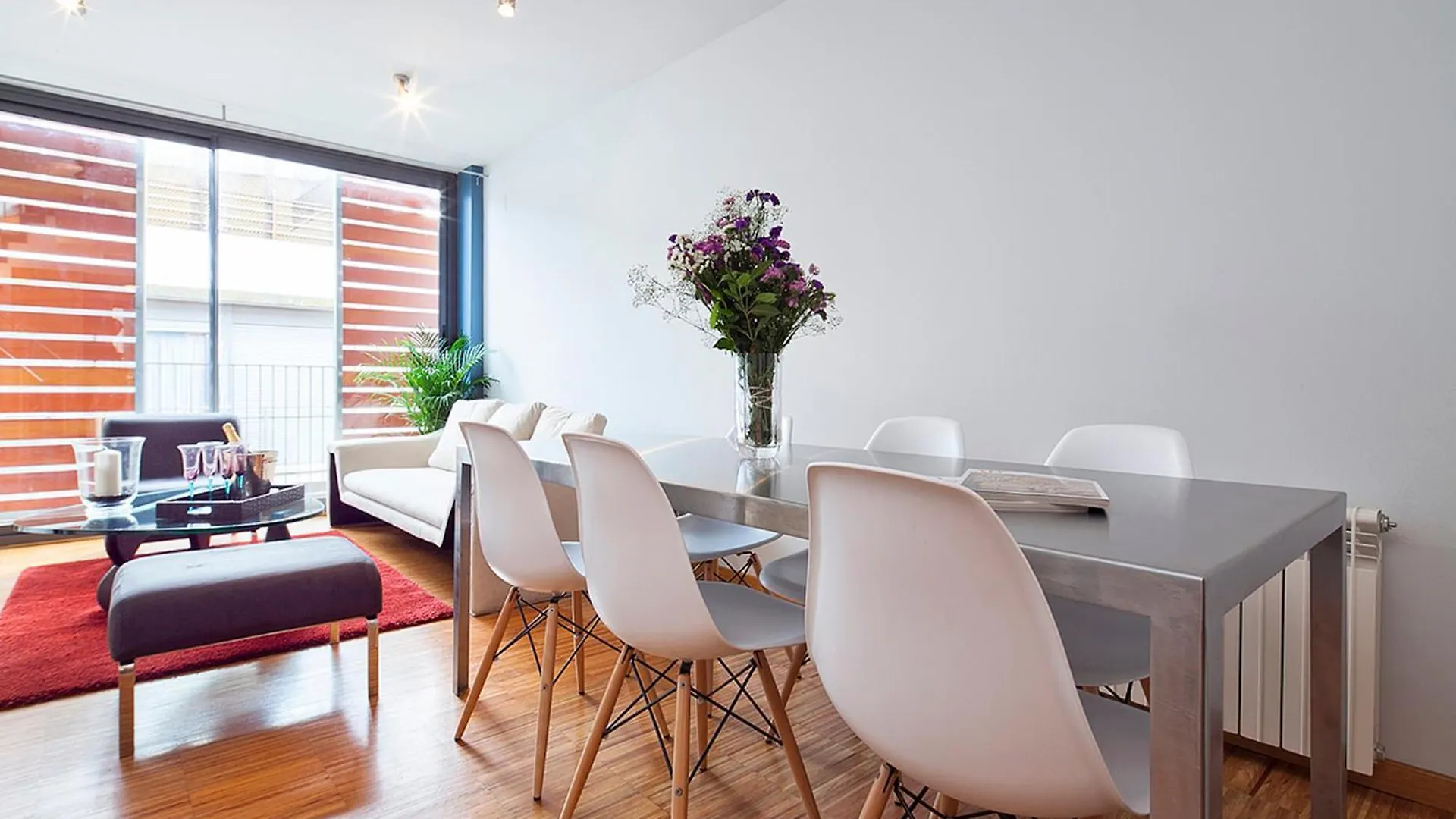 My Space Emirates - Park Gueell Triplex With Private Terrace Barcelona Apartment